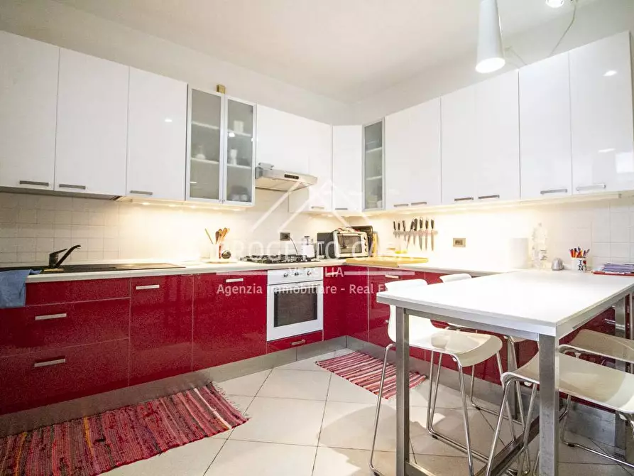 Immagine 11 di Casa indipendente in vendita  in VIA SONNINO a Viareggio