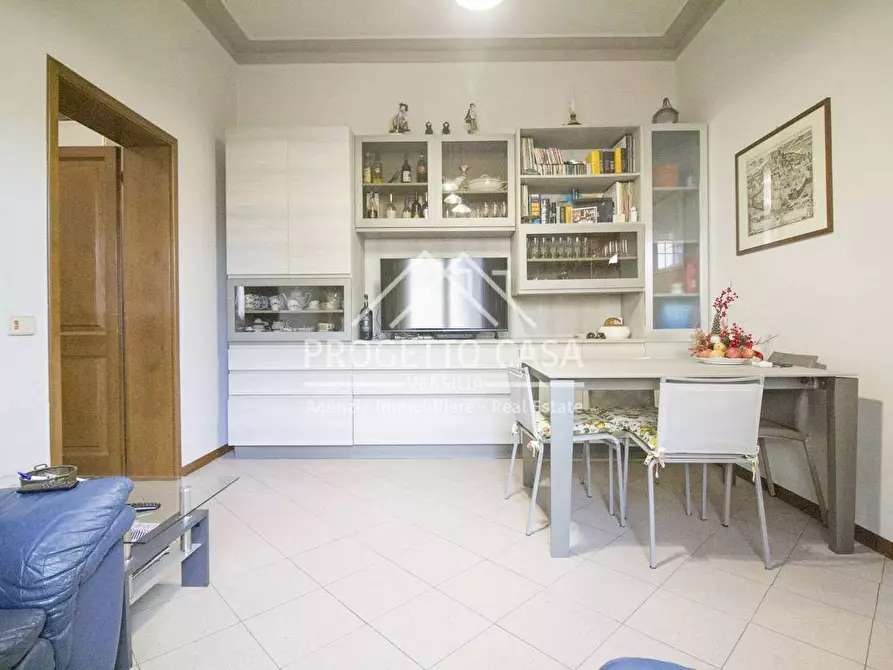 Immagine 4 di Appartamento in vendita  in VIA galileo galilei a Viareggio