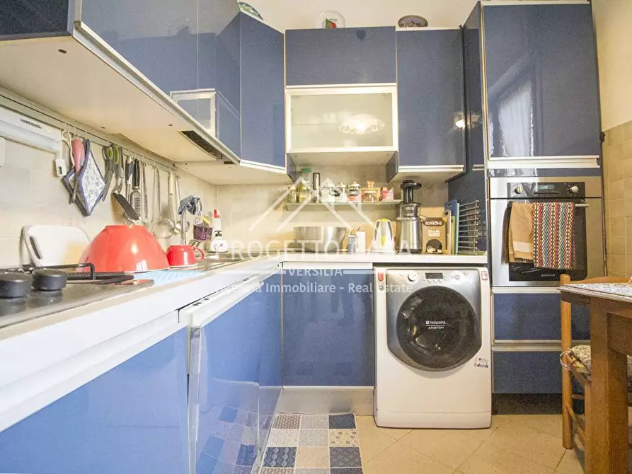 Immagine 9 di Appartamento in vendita  in VIA galileo galilei a Viareggio