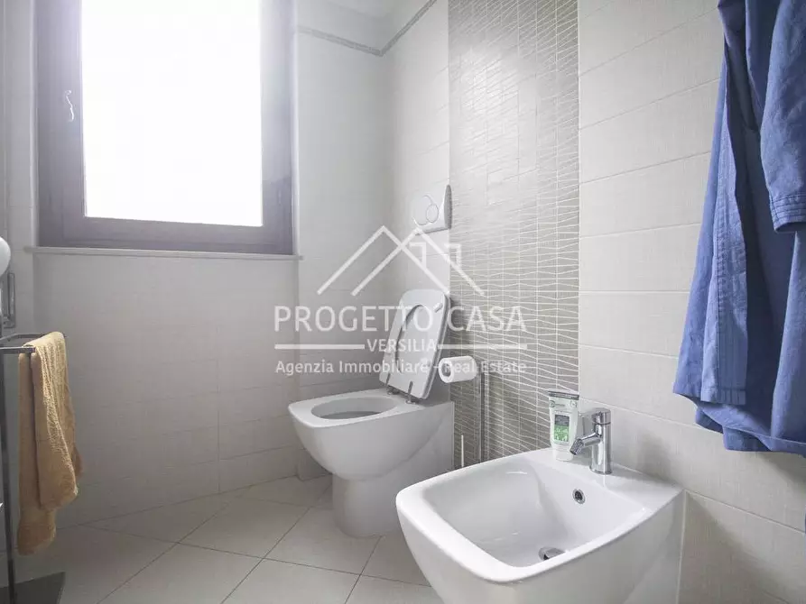 Immagine 20 di Appartamento in vendita  in VIA galileo galilei a Viareggio