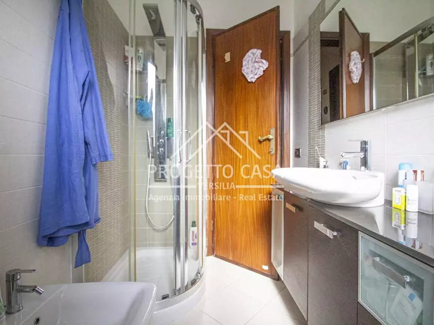 Immagine 22 di Appartamento in vendita  in VIA galileo galilei a Viareggio