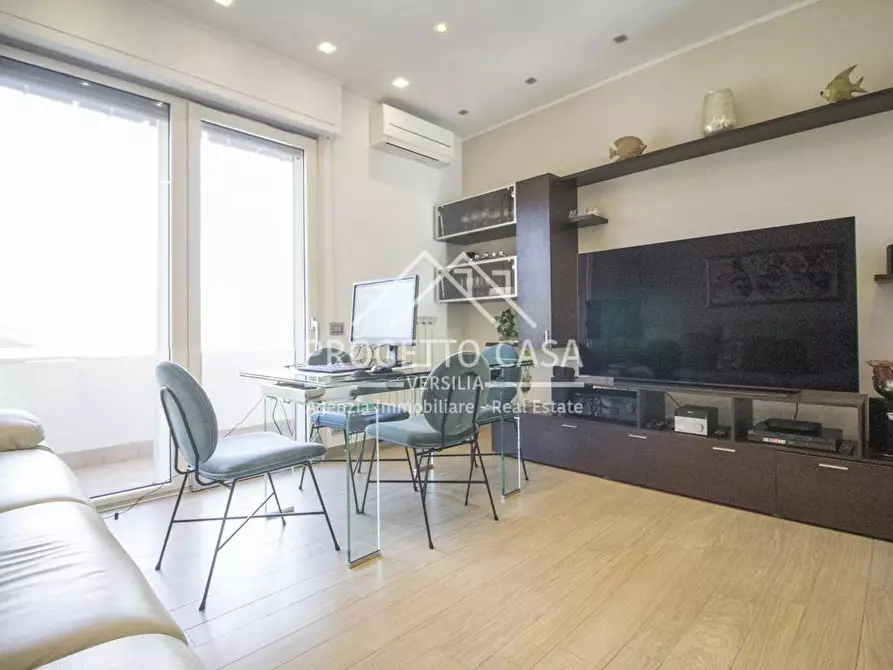 Immagine 2 di Casa indipendente in vendita  in via pardini a Viareggio