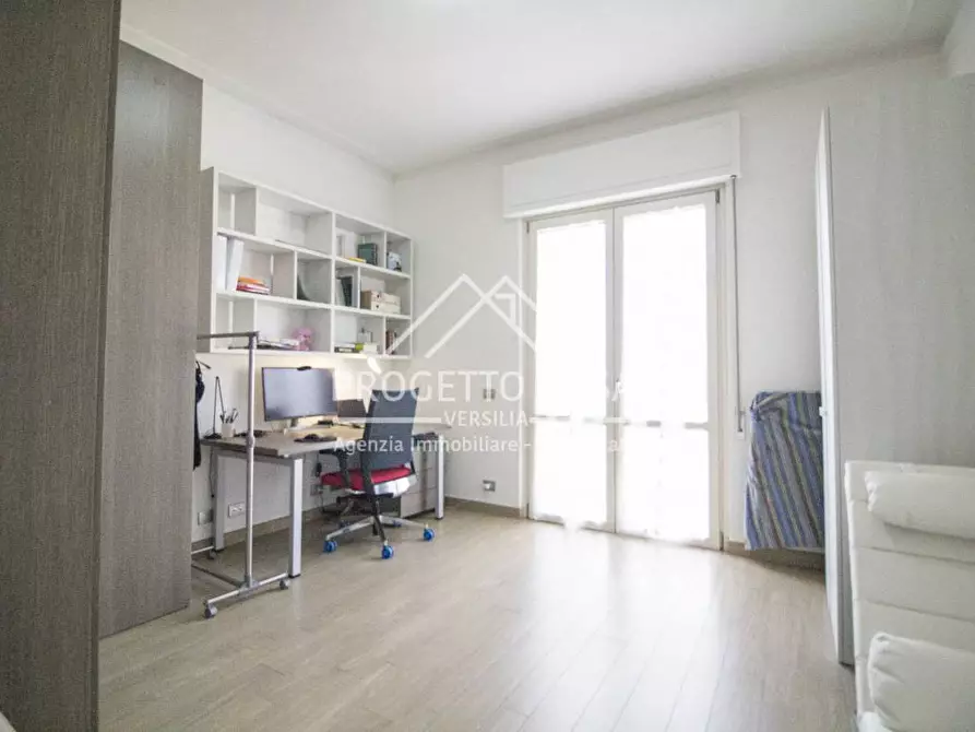 Immagine 8 di Casa indipendente in vendita  in via pardini a Viareggio