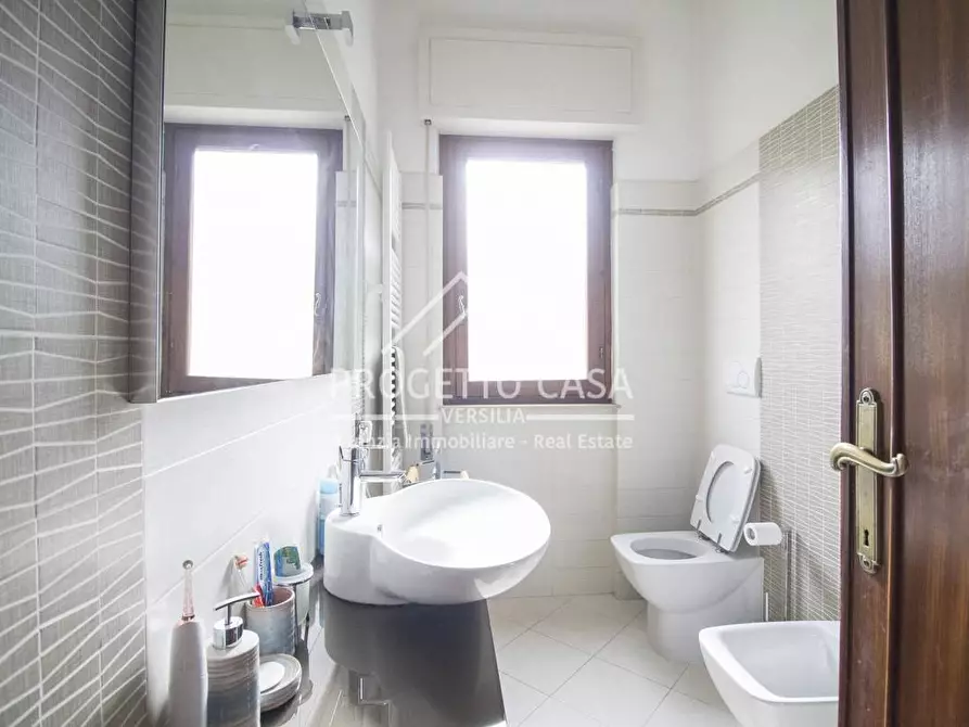 Immagine 23 di Casa indipendente in vendita  in via pardini a Viareggio