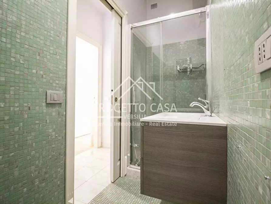 Immagine 28 di Appartamento in vendita  in VIA FIRENZE a Viareggio