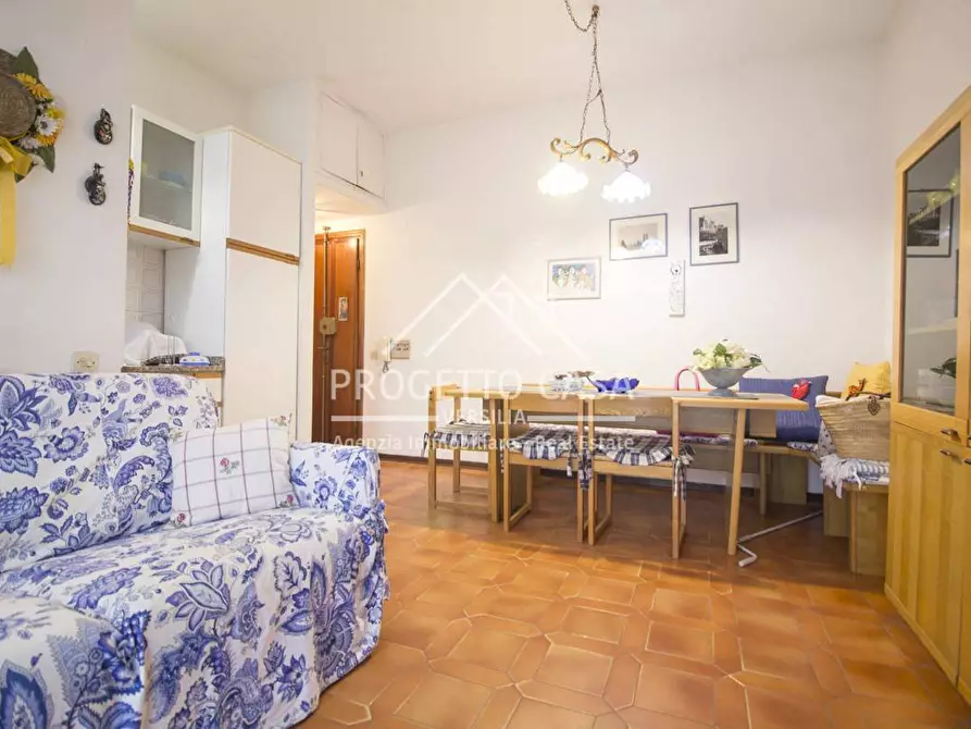 Immagine 6 di Appartamento in vendita  in VIA BOCCHERINI a Camaiore