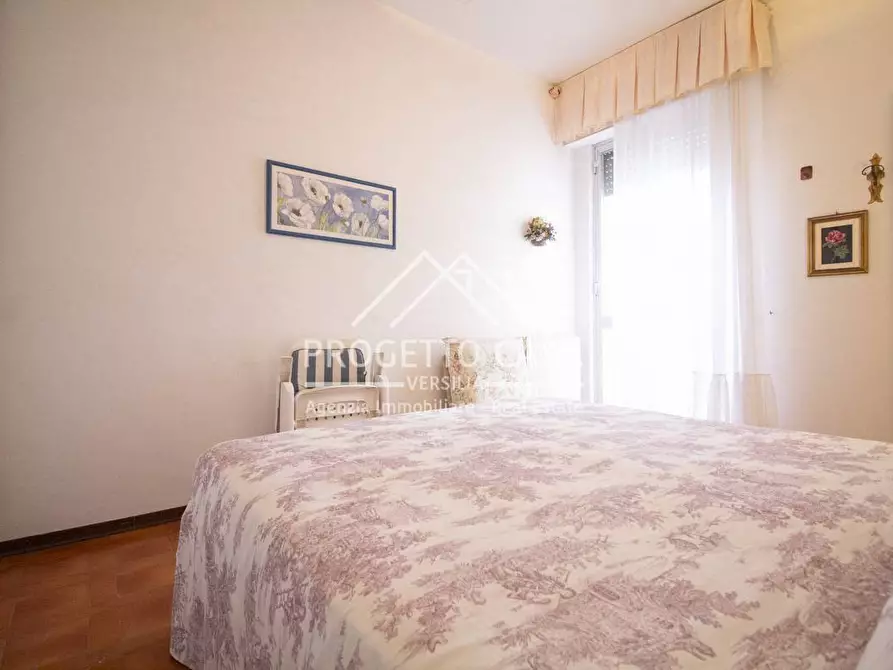 Immagine 27 di Appartamento in vendita  in VIA BOCCHERINI a Camaiore