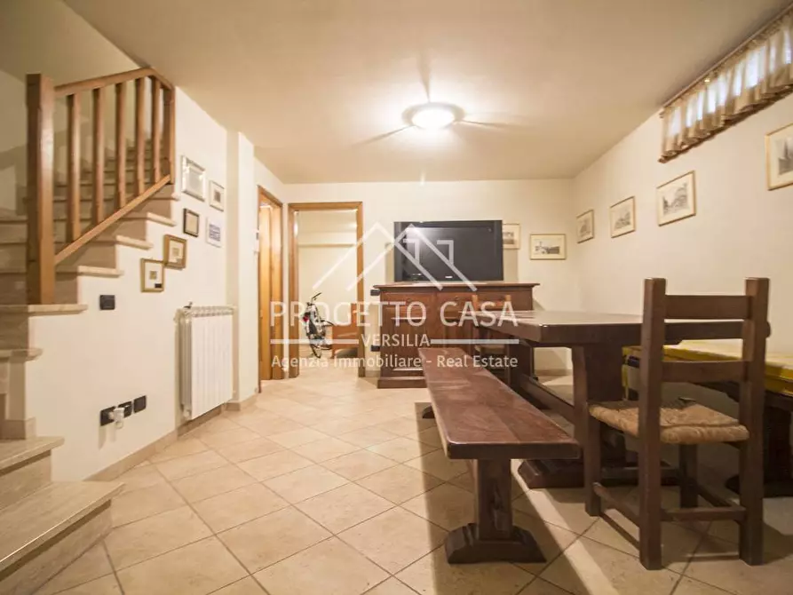 Immagine 22 di Casa indipendente in vendita  in VIA PAGANINI a Camaiore