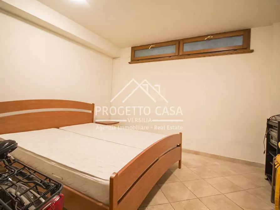 Immagine 27 di Casa indipendente in vendita  in VIA PAGANINI a Camaiore