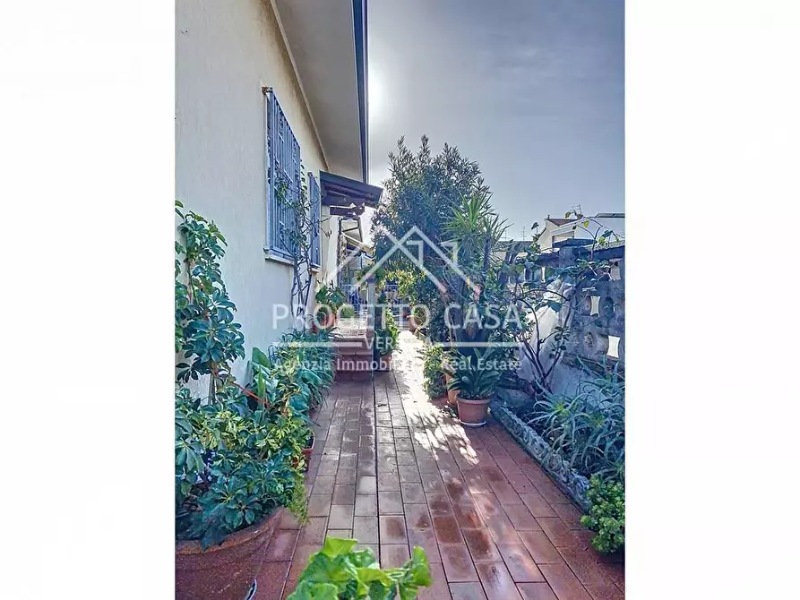 Immagine 19 di Casa indipendente in vendita  in VIA MARTIRI SANTERENZIO a Viareggio