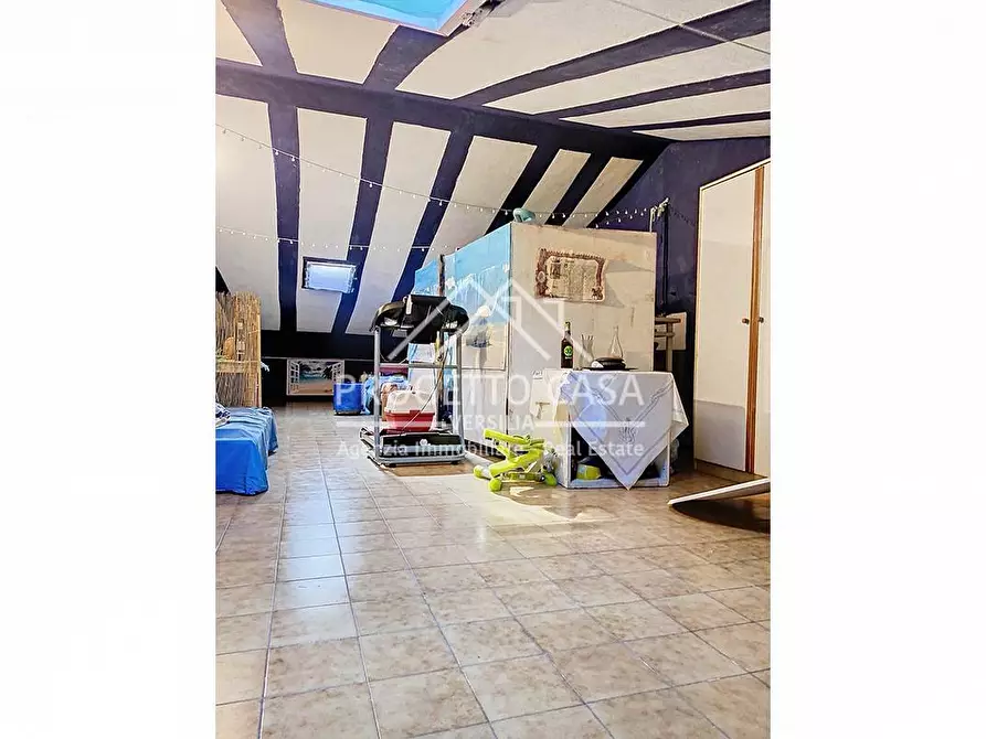 Immagine 25 di Appartamento in vendita  in via achille grandi a Viareggio