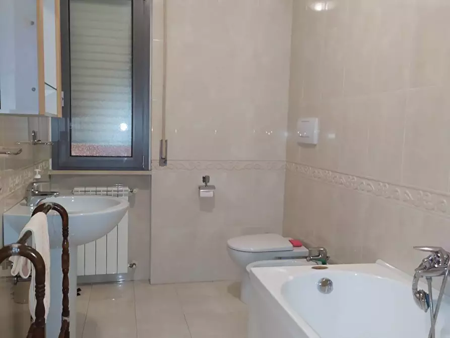 Immagine 12 di Appartamento in affitto  in Via Dei Peligni a Pescara