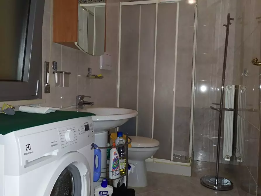 Immagine 13 di Appartamento in affitto  in Via Dei Peligni a Pescara