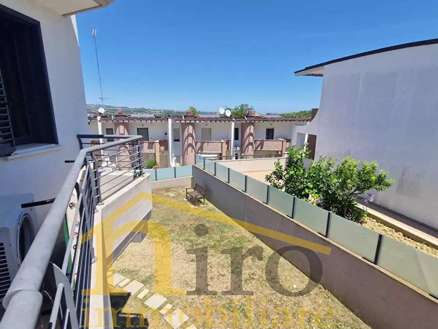 Immagine 29 di Villetta a schiera in vendita  in Via Cocchione a Cappelle Sul Tavo