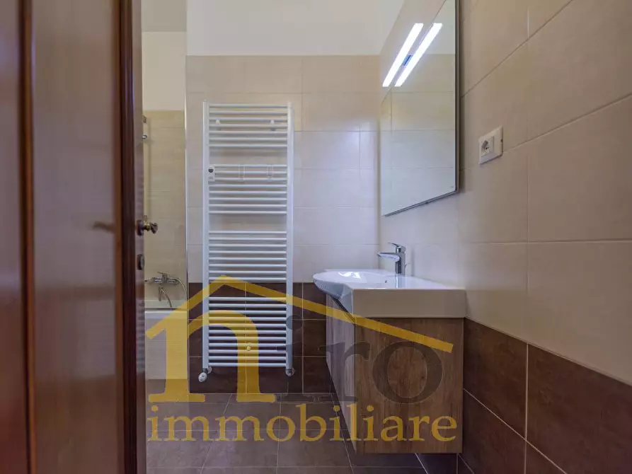 Immagine 23 di Appartamento in vendita  in Lungomare Giacomo Matteotti a Pescara