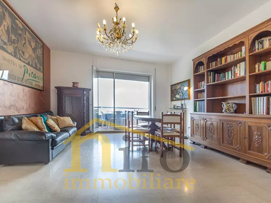 Immagine 6 di Appartamento in vendita  in Lungomare Giacomo Matteotti a Pescara