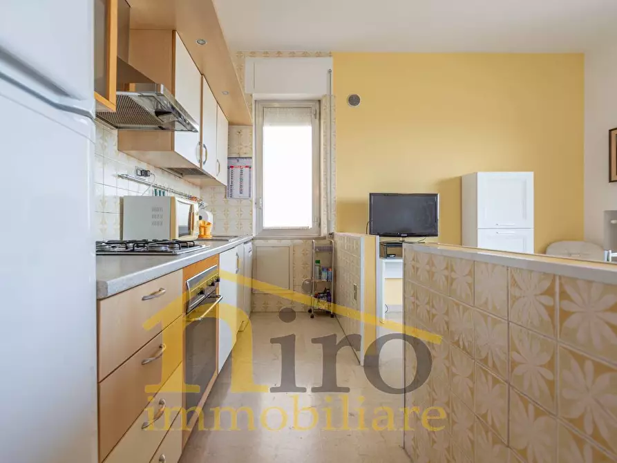 Immagine 13 di Appartamento in vendita  in Lungomare Giacomo Matteotti a Pescara