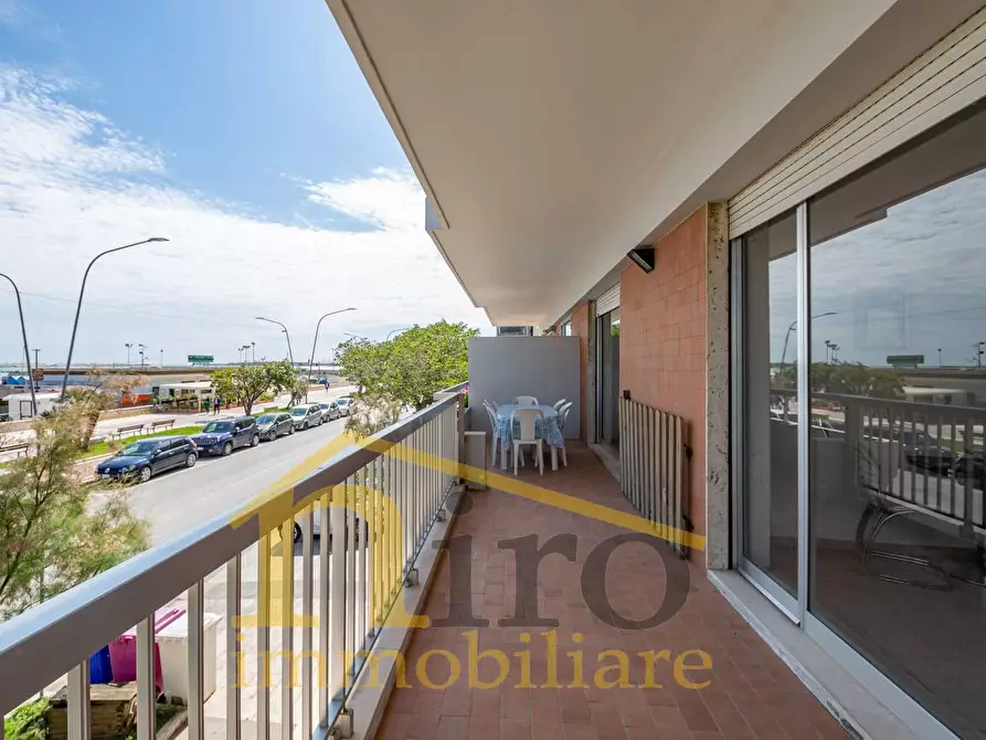 Immagine 11 di Appartamento in vendita  in Lungomare Giacomo Matteotti a Pescara