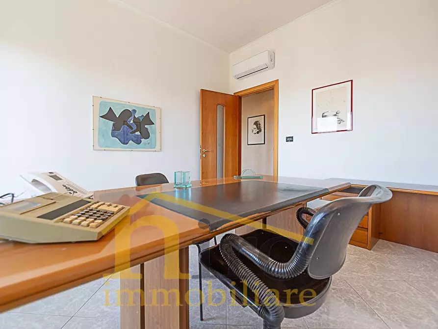 Immagine 12 di Ufficio in affitto  in Via Marco Polo a Pescara