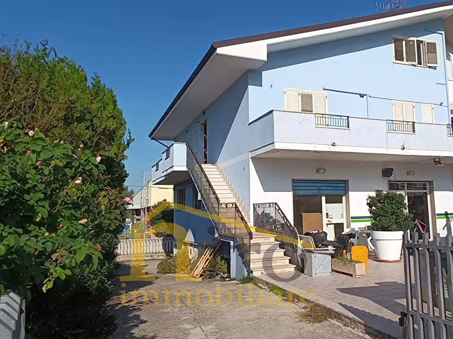 Immagine 4 di Locale commerciale in vendita  in via vestina a Montesilvano