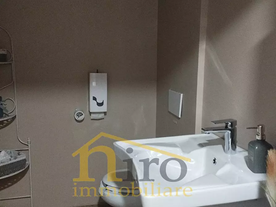 Immagine 23 di Attività commerciale in vendita  in via Giuseppe Garibaldi a Silvi