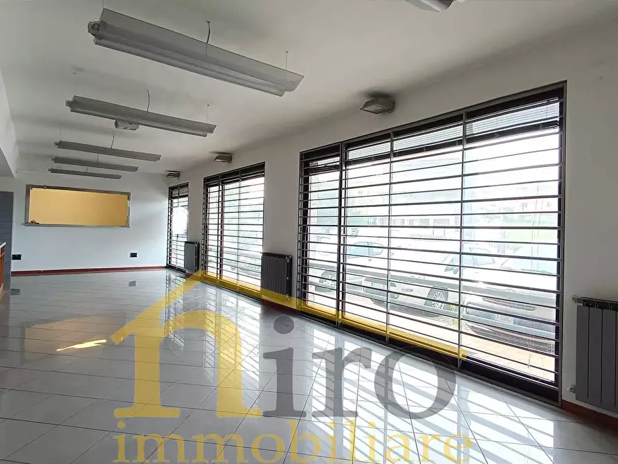 Immagine 1 di Locale commerciale in vendita  in Via Sangro a Spoltore