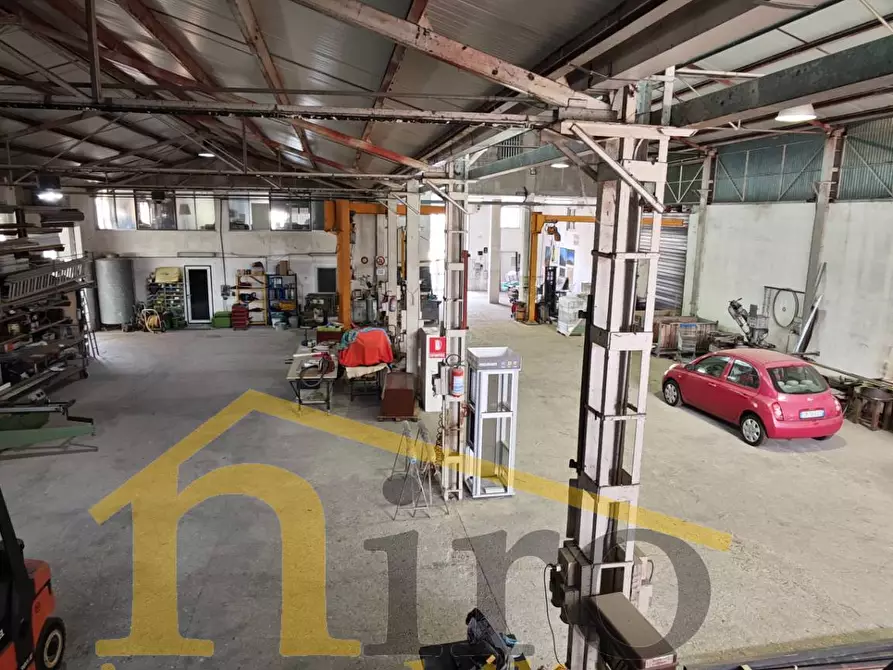 Immagine 2 di Capannone industriale in affitto  in via camillo benso conte di cavour a San Giovanni Teatino