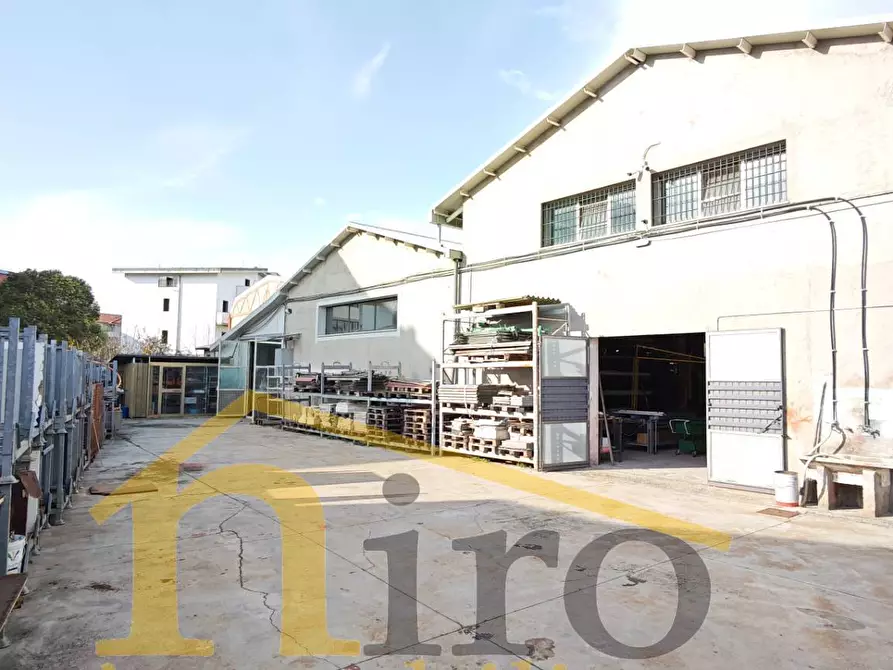 Immagine 6 di Capannone industriale in affitto  in via camillo benso conte di cavour a San Giovanni Teatino