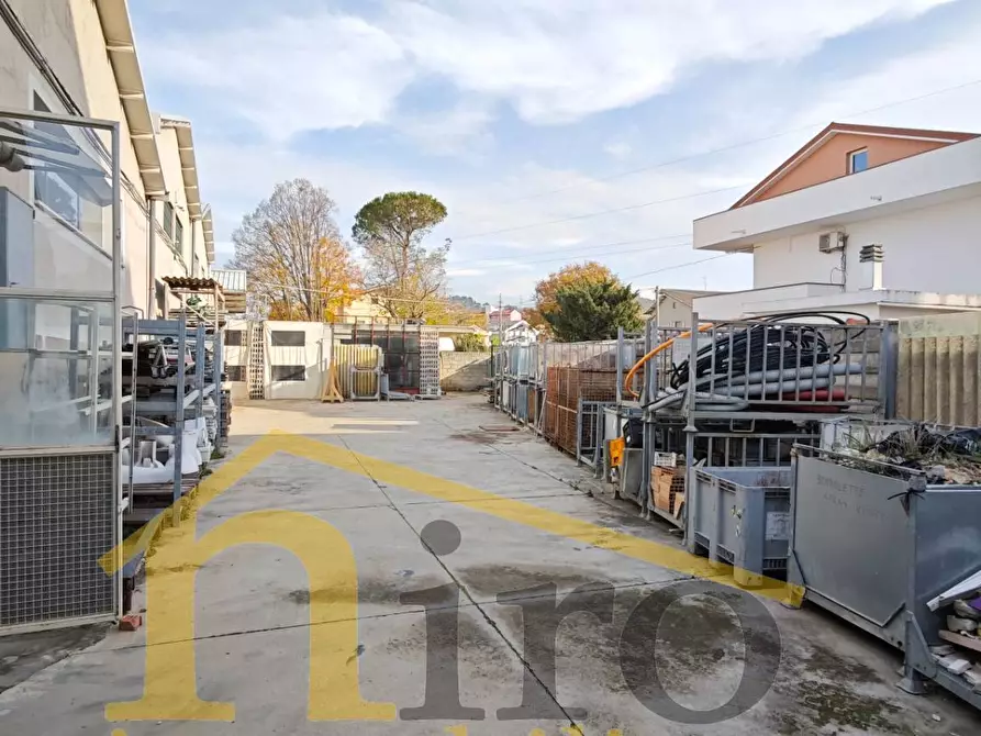 Immagine 7 di Capannone industriale in affitto  in via camillo benso conte di cavour a San Giovanni Teatino