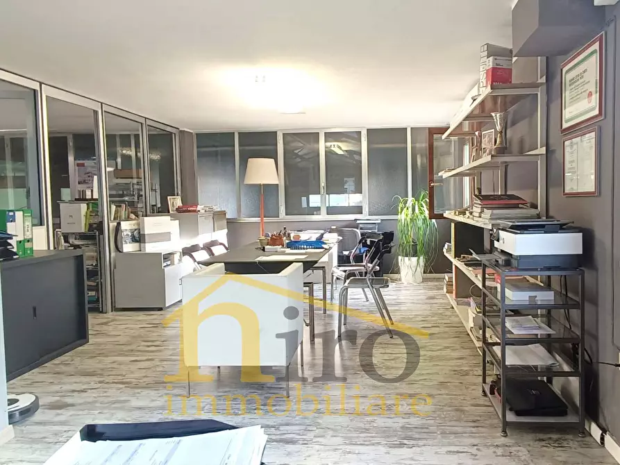 Immagine 9 di Capannone industriale in affitto  in via camillo benso conte di cavour a San Giovanni Teatino