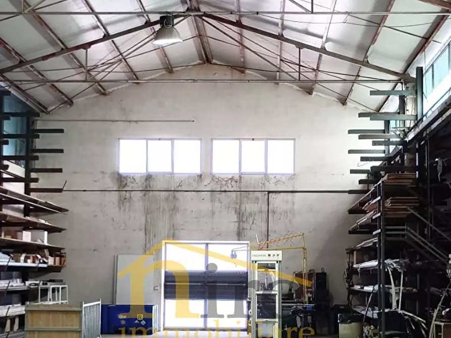 Immagine 1 di Capannone industriale in affitto  in via camillo benso conte di cavour a San Giovanni Teatino