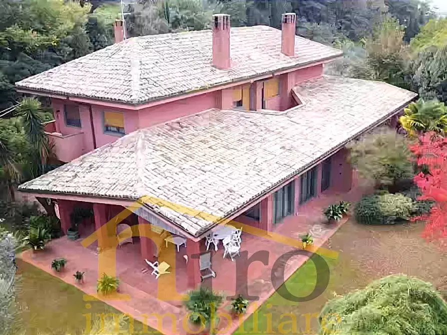 Immagine 2 di Villa in vendita  in Contrada Valle Anzuca a Francavilla Al Mare