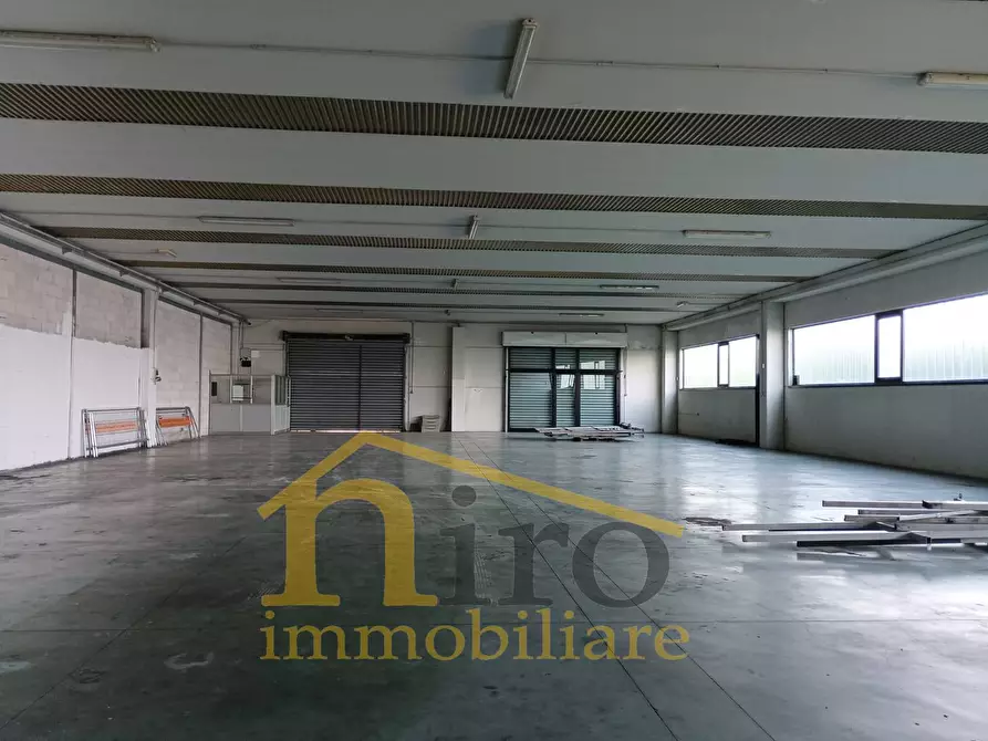 Immagine 2 di Capannone industriale in affitto  in Piattelli a Miglianico