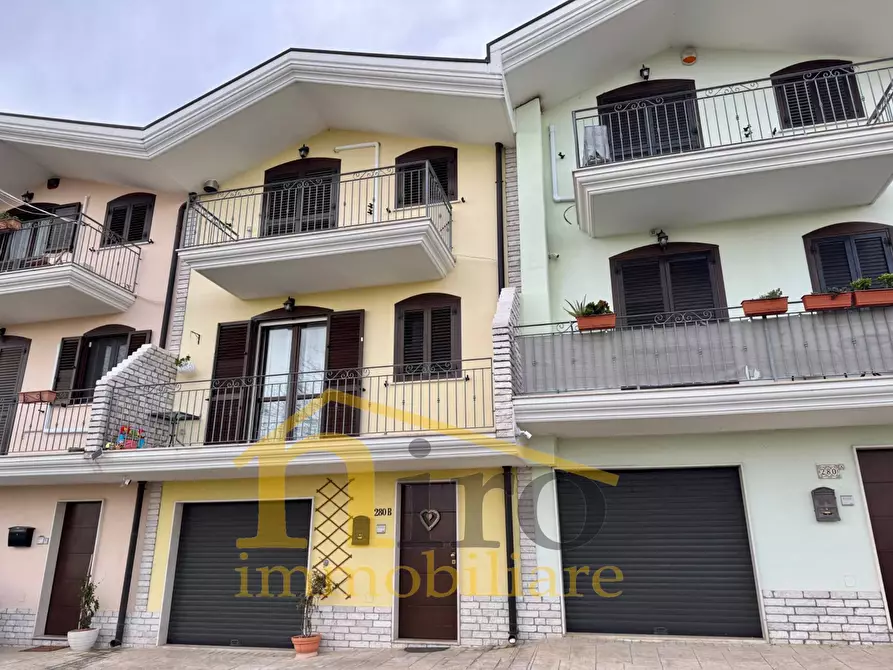 Immagine 2 di Villetta a schiera in vendita  a Pianella