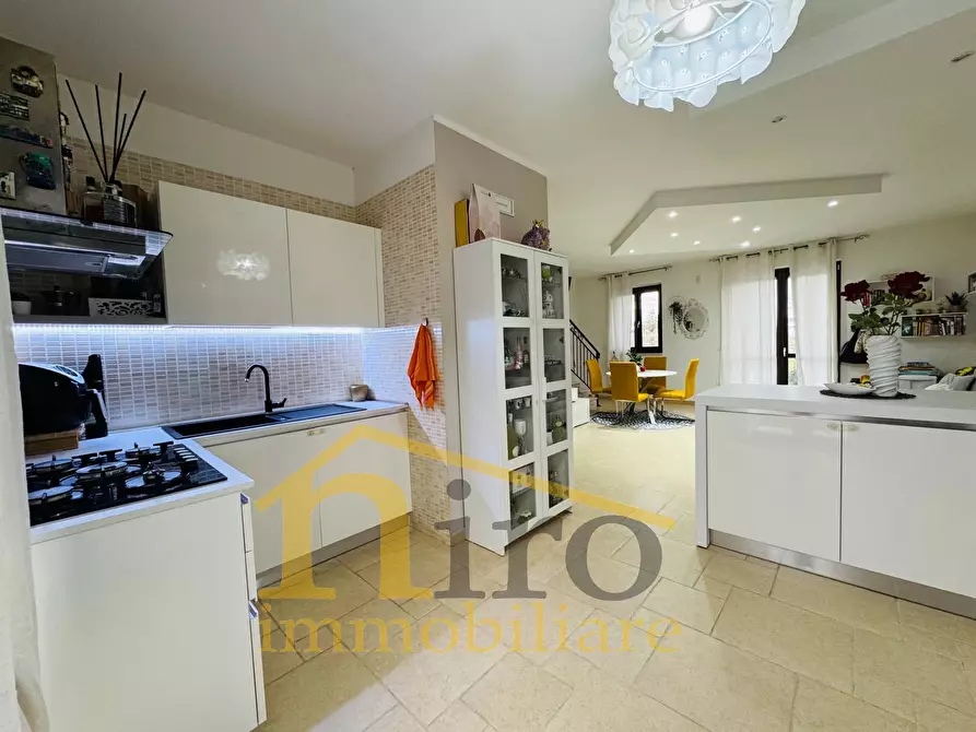 Immagine 18 di Villetta a schiera in vendita  a Pianella