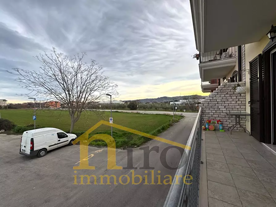 Immagine 29 di Villetta a schiera in vendita  a Pianella