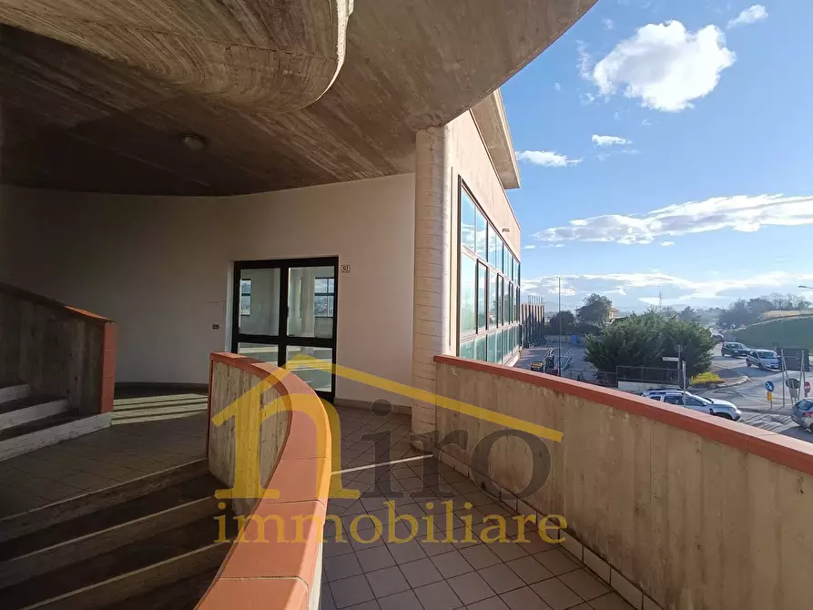 Immagine 8 di Ufficio in affitto  in Strada Lungofino a Città Sant'angelo