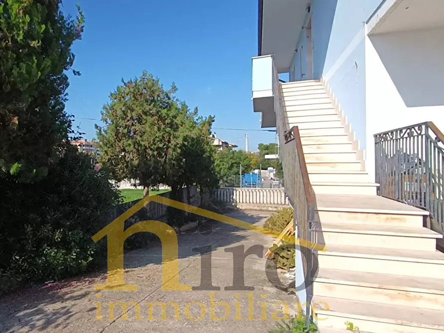 Immagine 2 di Casa indipendente in vendita  in Via Vestina a Montesilvano