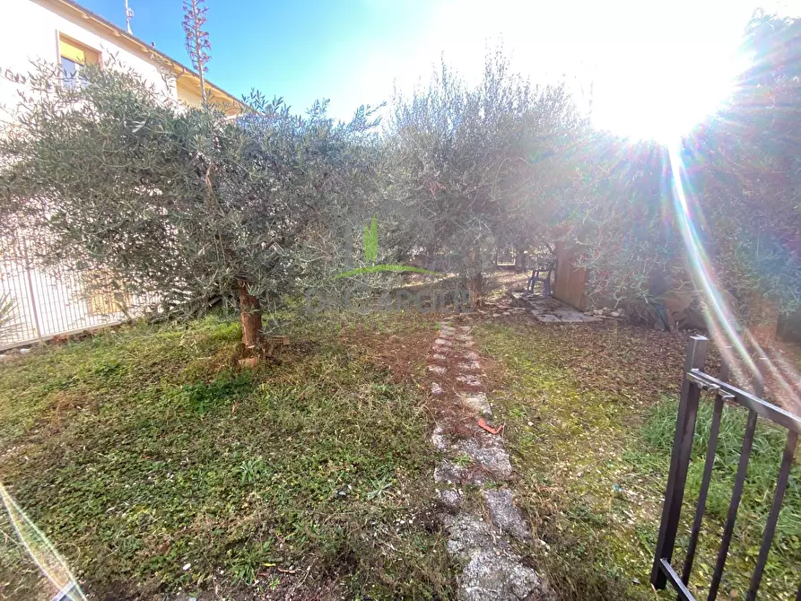 Immagine 2 di Casa indipendente in vendita  in Via degli Albicocchi a Ascoli Piceno