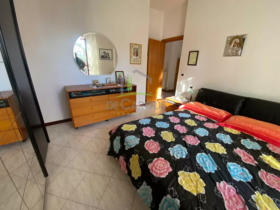 Immagine 9 di Casa indipendente in vendita  in Via degli Albicocchi a Ascoli Piceno