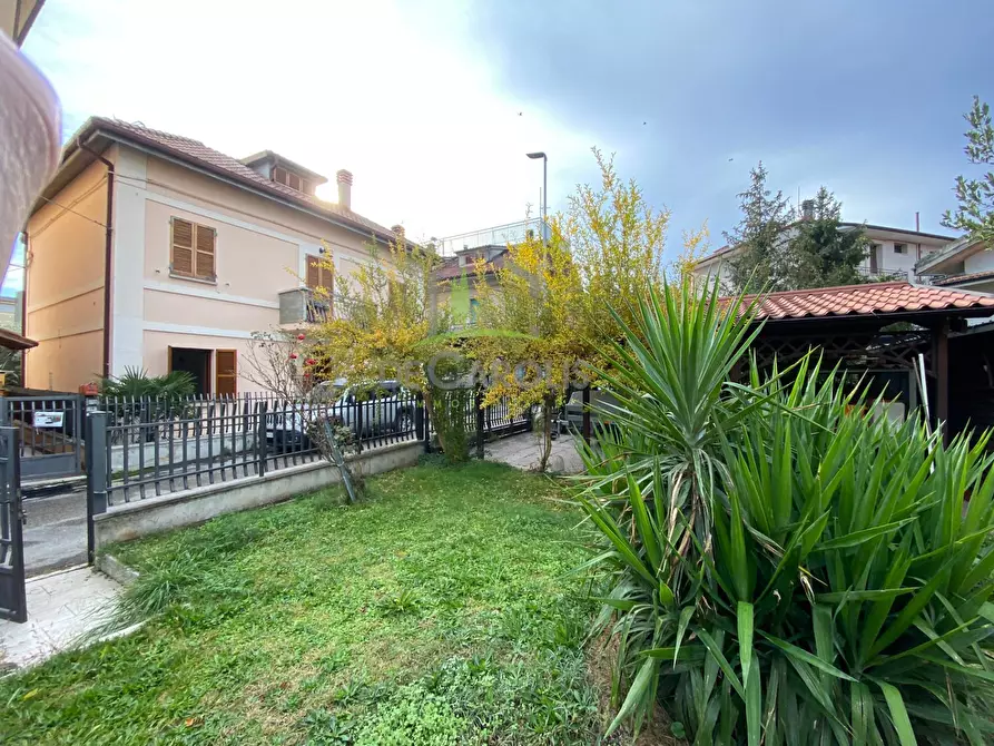Immagine 13 di Casa indipendente in vendita  in Via degli Albicocchi a Ascoli Piceno