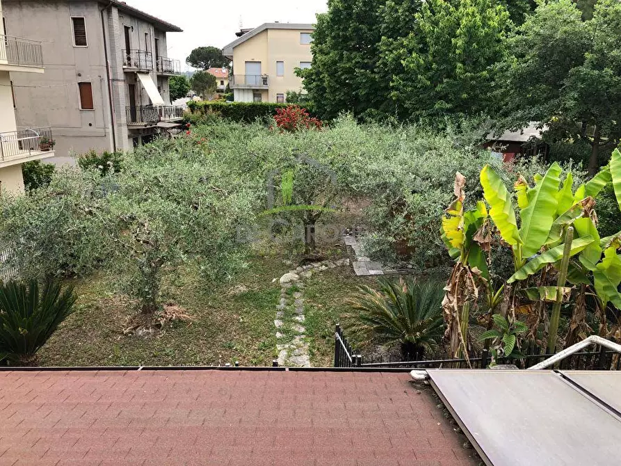 Immagine 16 di Casa indipendente in vendita  in Via degli Albicocchi a Ascoli Piceno