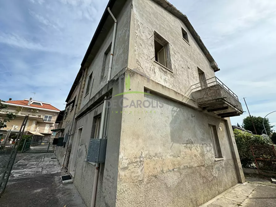 Immagine 1 di Casa indipendente in vendita  in Via Della Stazione a Ascoli Piceno