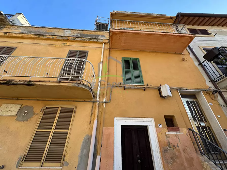 Immagine 1 di Casa indipendente in vendita  in PIazza Castello a Monsampolo Del Tronto