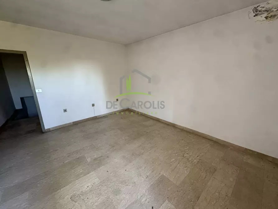 Immagine 3 di Casa indipendente in vendita  in PIazza Castello a Monsampolo Del Tronto