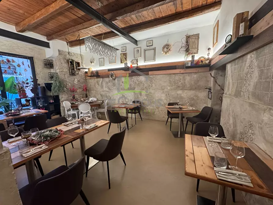 Immagine 13 di Attività commerciale in vendita  in Via dei Tibaldeschi a Ascoli Piceno