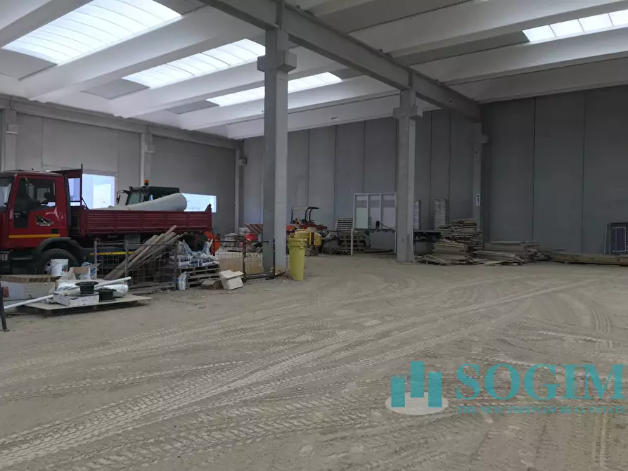 Immagine 3 di Capannone industriale in vendita  in via Valsorda a Carugo
