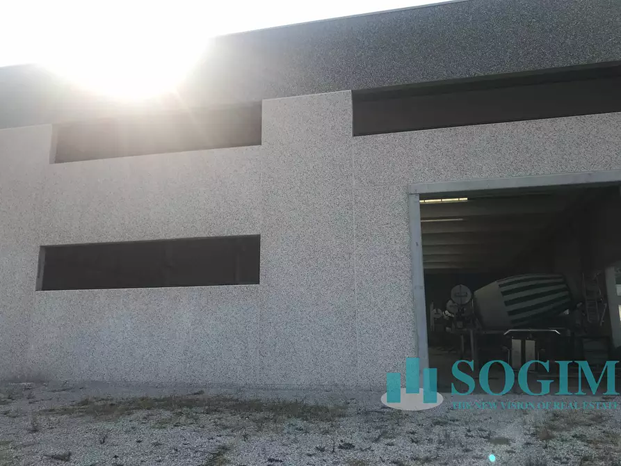 Immagine 10 di Capannone industriale in vendita  in via Valsorda a Carugo