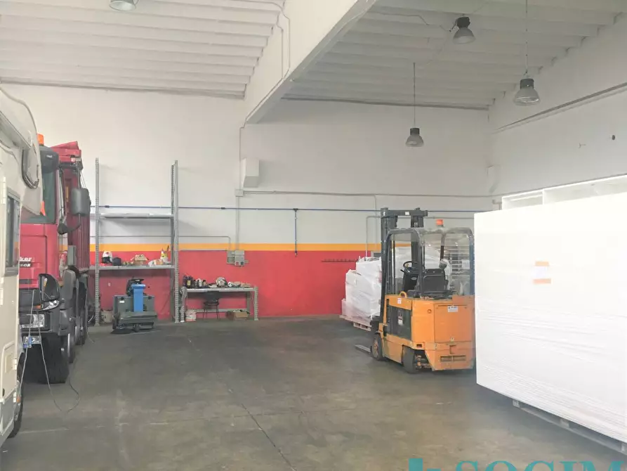 Immagine 5 di Capannone industriale in vendita  in via mameli a Zibido San Giacomo