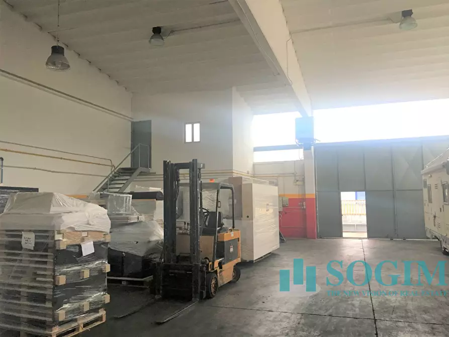 Immagine 3 di Capannone industriale in vendita  in via mameli a Zibido San Giacomo
